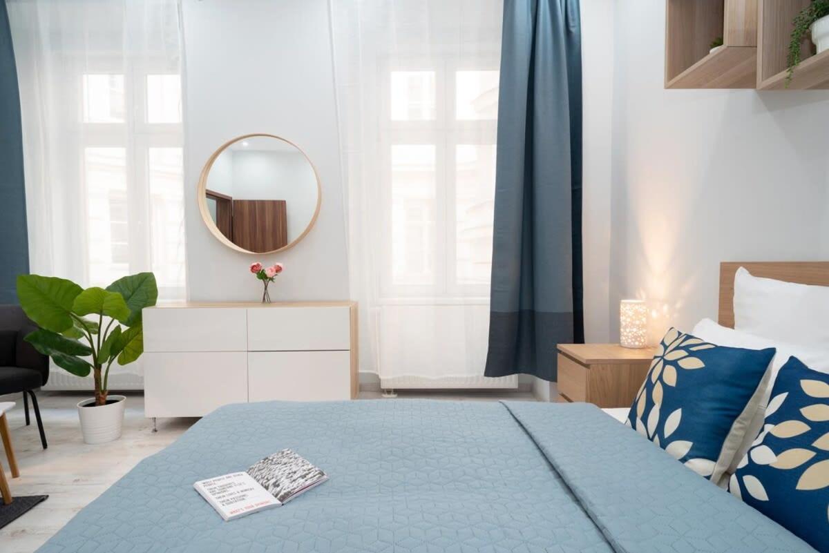 New Spacious Apartment At Superb Location 布达佩斯 外观 照片